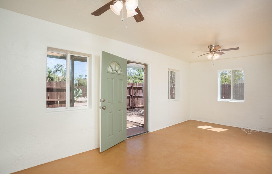 3625 E Bellevue St, Tucson, AZ à vendre - Photo intérieure – Image 2 sur 28