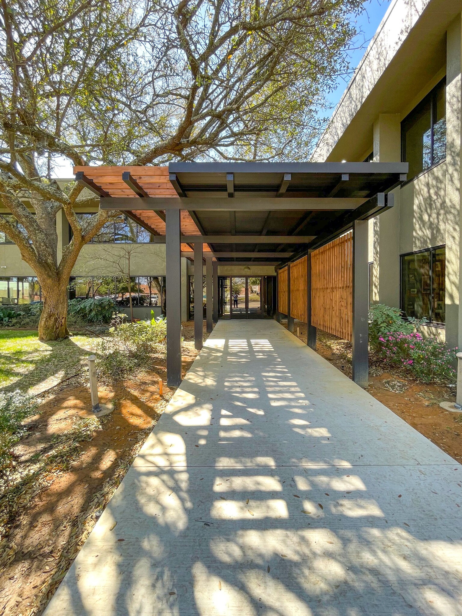3901 Manhattan Dr, Tyler, TX à louer Photo de l’immeuble– Image 1 sur 7