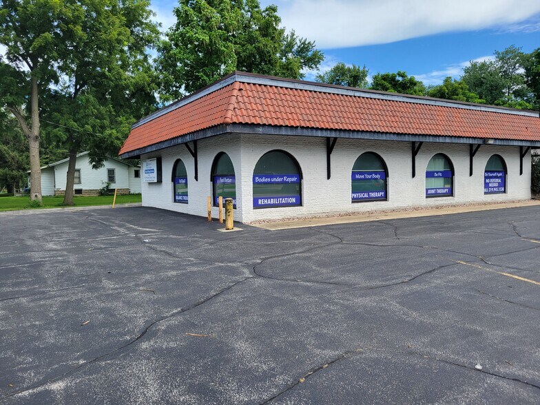 1265 S Lake Park Ave, Hobart, IN à louer - Photo de l’immeuble – Image 2 sur 9