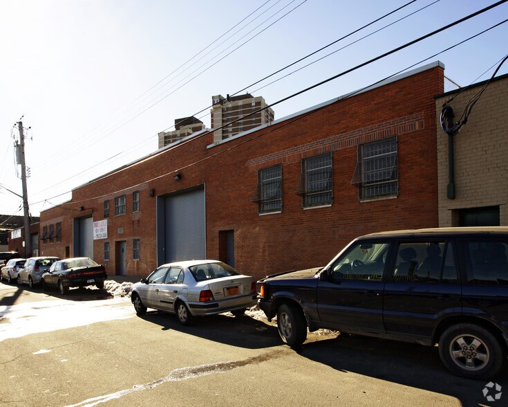 1506 Stillwell Ave, Bronx, NY à louer - Photo de l’immeuble – Image 2 sur 7