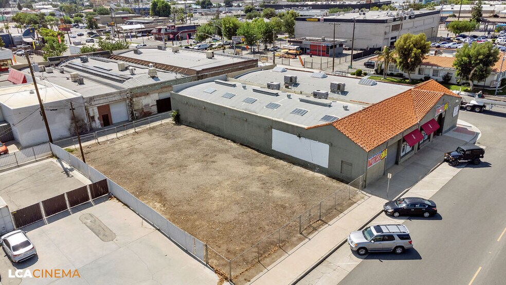 2300 Eye St, Bakersfield, CA à vendre - Photo de l’immeuble – Image 3 sur 8