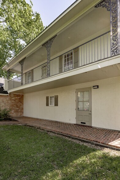 673 E Airport Ave, Baton Rouge, LA à vendre - Photo de l’immeuble – Image 3 sur 38