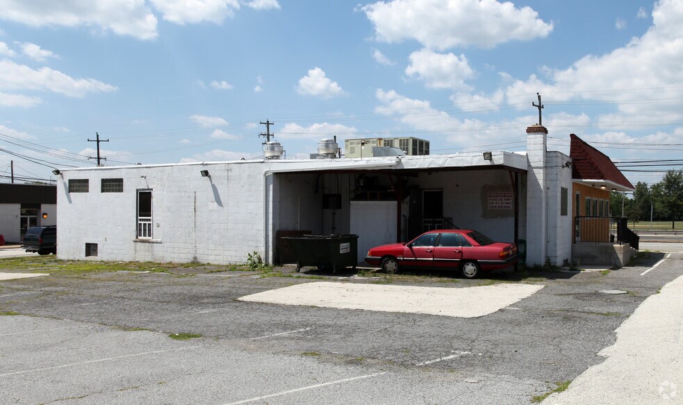 120 Powhattan Ave, Essington, PA à vendre - Photo de l’immeuble – Image 2 sur 2