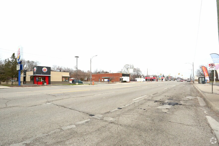 20222 Plymouth Rd, Detroit, MI à vendre - Photo de l’immeuble – Image 2 sur 6