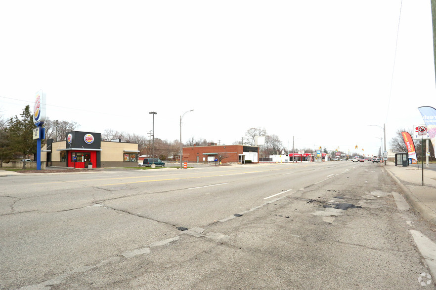 20222 Plymouth Rd, Detroit, MI à louer - Photo de l’immeuble – Image 3 sur 5