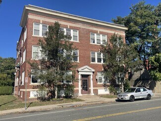 Plus de détails pour 329 Beech St, Holyoke, MA - Logement à vendre