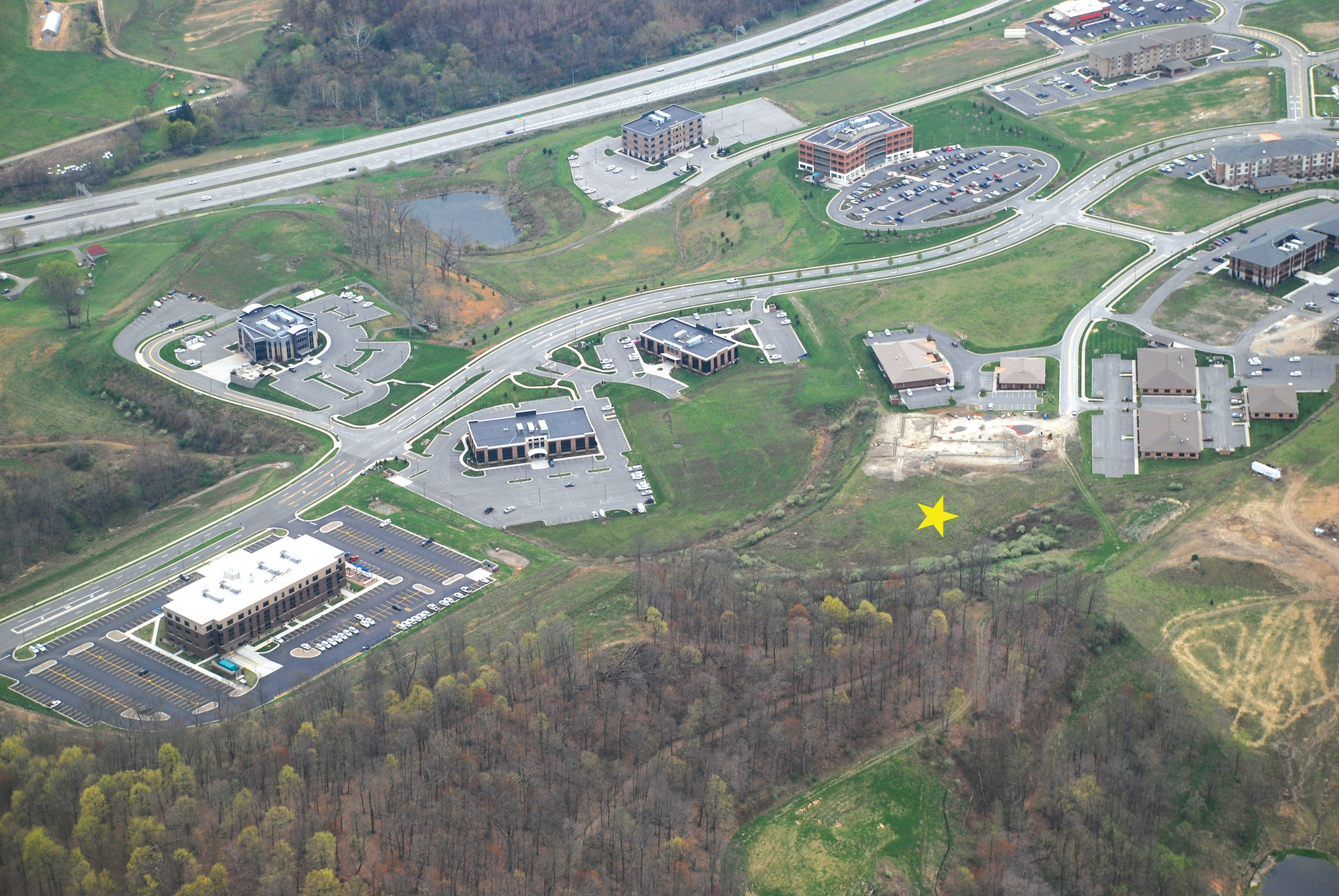White Oaks Blvd, Bridgeport, WV à vendre Photo principale– Image 1 sur 3