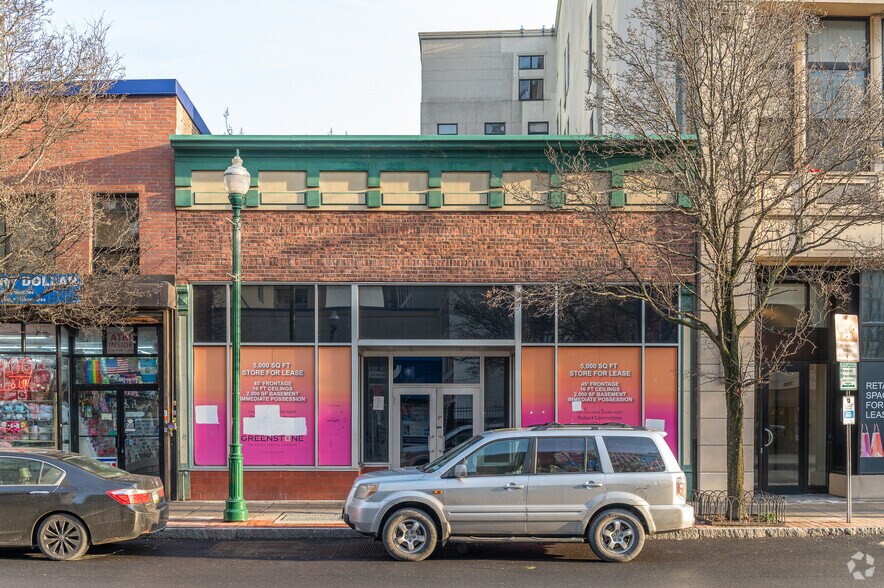 554 Main St, New Rochelle, NY à louer - Photo de l’immeuble – Image 3 sur 9
