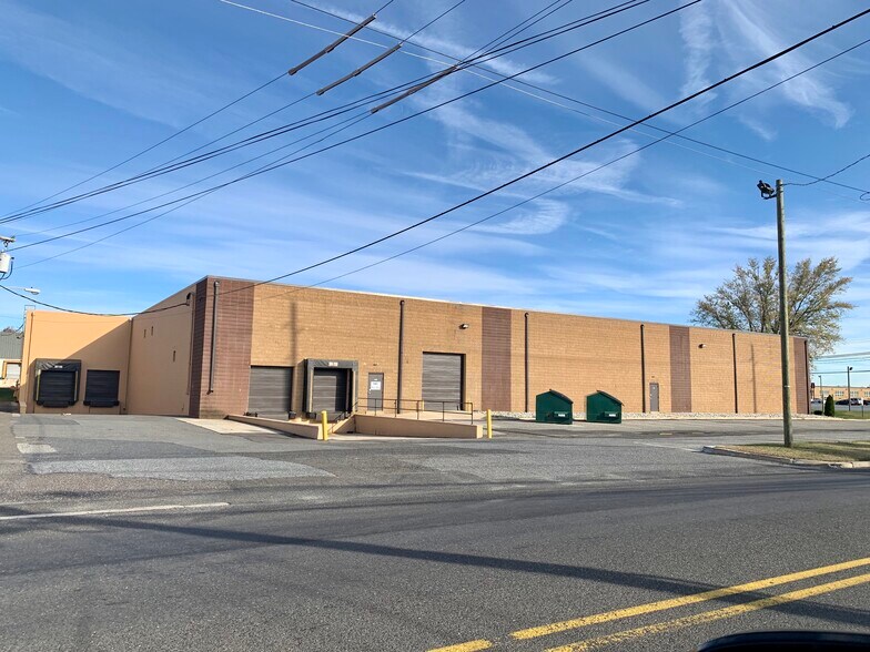 933-943 Hylton Rd, Pennsauken, NJ à louer - Photo de l’immeuble – Image 2 sur 6