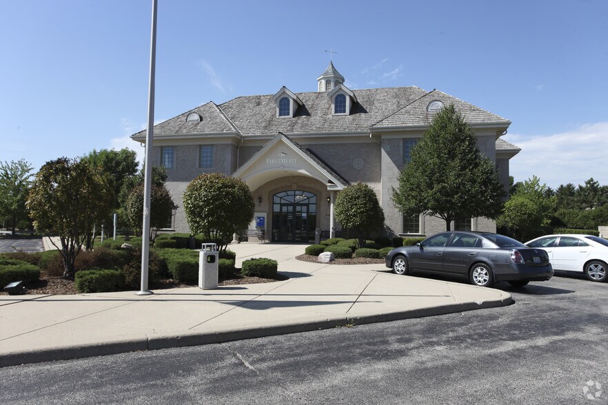 444 N Rand Rd, North Barrington, IL à louer - Photo de l’immeuble – Image 2 sur 3