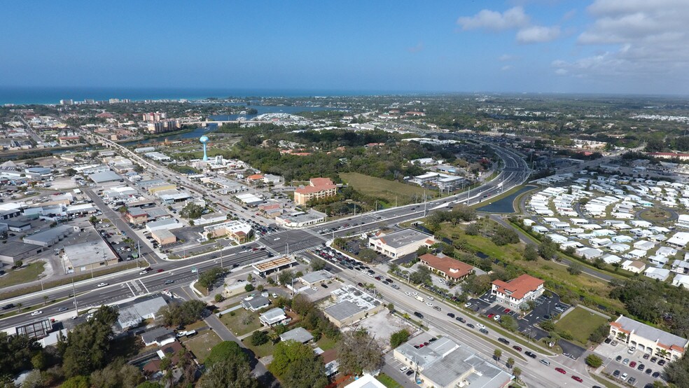 712-728 E Venice Ave, Venice, FL à vendre - Photo de l’immeuble – Image 3 sur 20