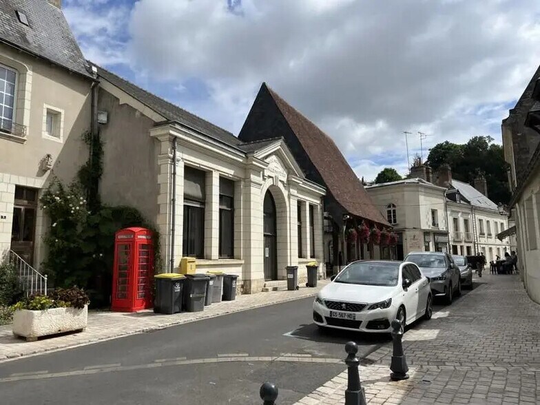 Local commercial dans Luynes à vendre - Photo de l’immeuble – Image 1 sur 1