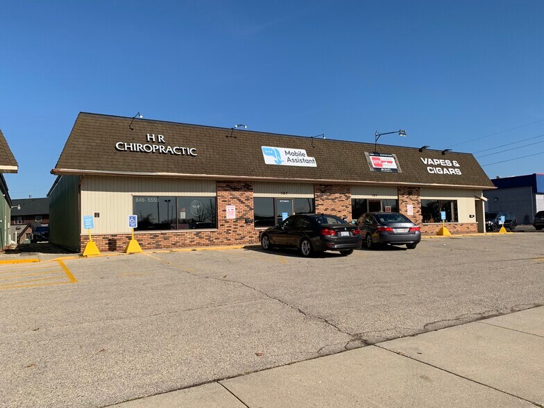 503-507 W Main St, Waunakee, WI à louer - Photo de l’immeuble – Image 3 sur 15