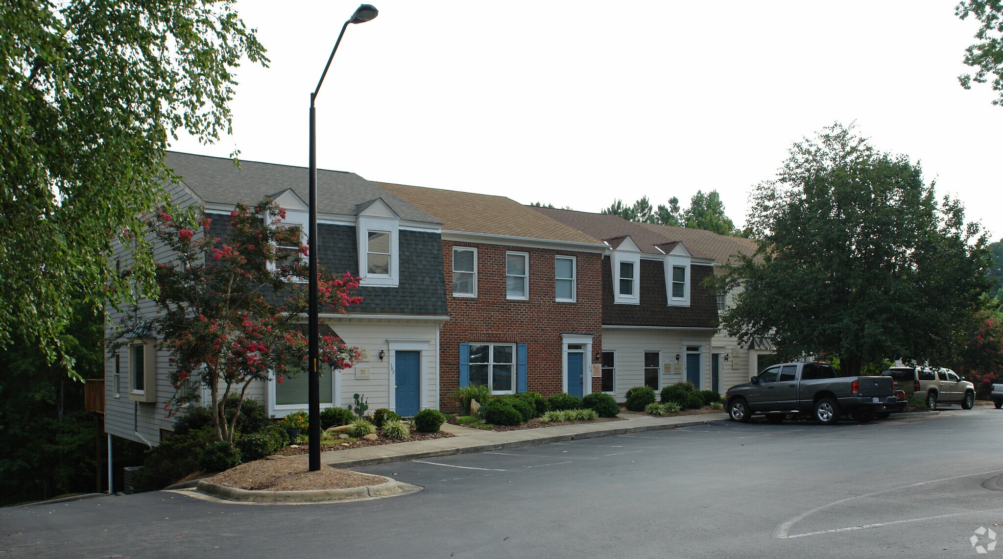 172-182 Mine Lake Ct, Raleigh, NC à louer Photo principale– Image 1 sur 10