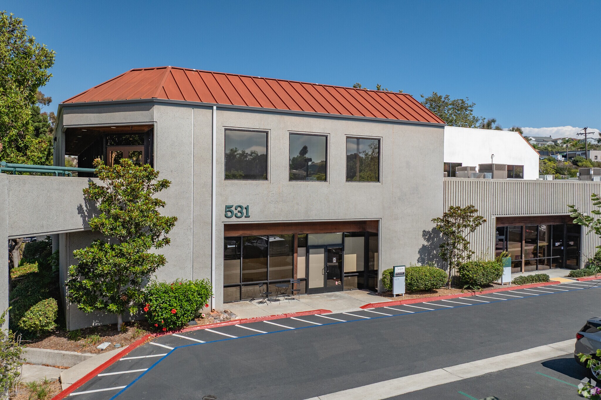 531 Encinitas Blvd, Encinitas, CA à louer Photo de l’immeuble– Image 1 sur 11
