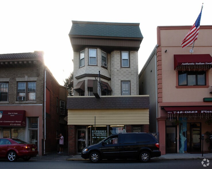 412 Broad St, Bloomfield, NJ à louer - Photo principale – Image 1 sur 1