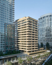 1166 Alberni St, Vancouver, BC à louer Photo de l’immeuble– Image 1 sur 7