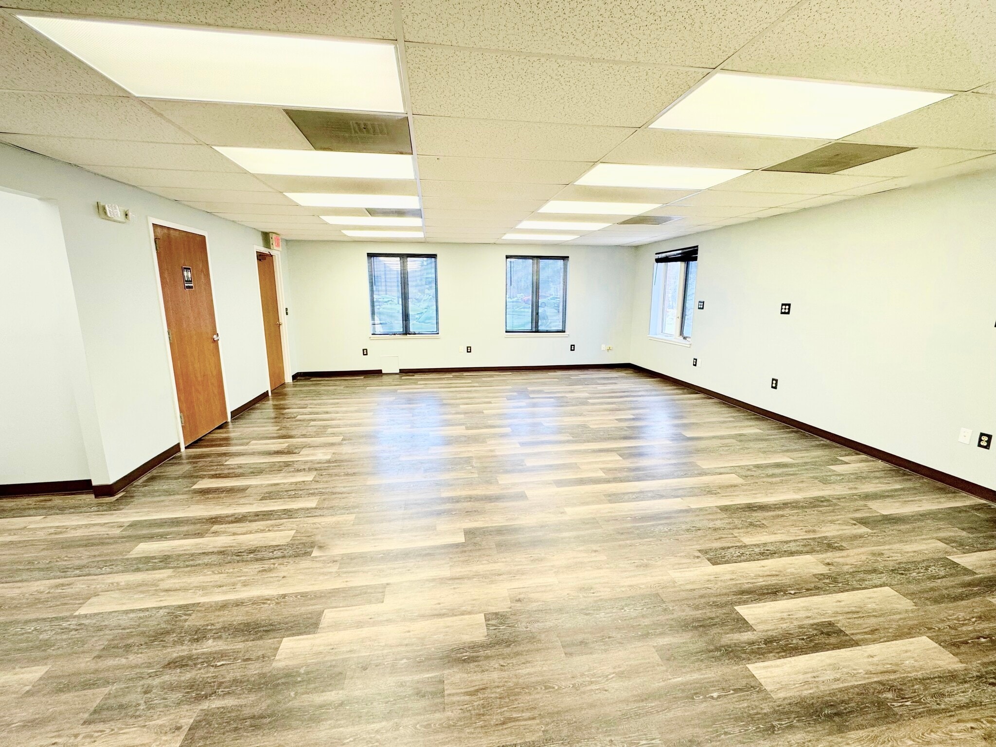 1342-1360 Old Bridge Rd, Woodbridge, VA à louer Photo principale– Image 1 sur 14