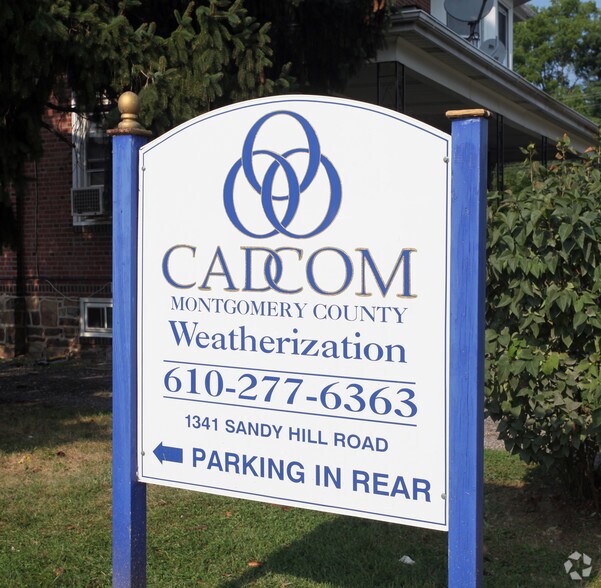 1341 Sandy Hill Rd, Norristown, PA à louer - Photo de l’immeuble – Image 3 sur 5