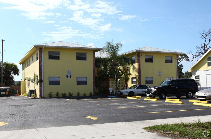 1940-1942 Passaic Ave, Fort Myers, FL à vendre - Photo principale – Image 1 sur 13