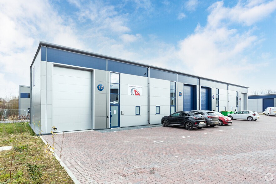 17-20 Bingham Rd, Sittingbourne à louer - Photo de l’immeuble – Image 3 sur 4