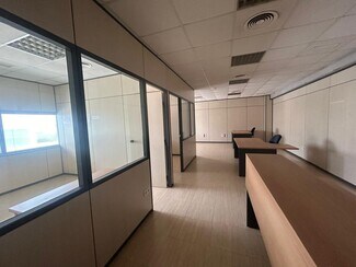 Plus de détails pour Carrer Girona (P.I. Empalme), 2, Llorenç del Penedès - Industriel/Logistique à louer