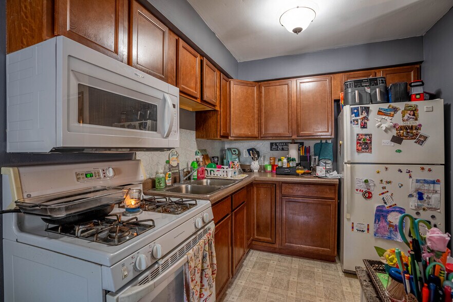 5107 W 77th Ct, Schererville, IN à vendre - Photo de l’immeuble – Image 3 sur 7