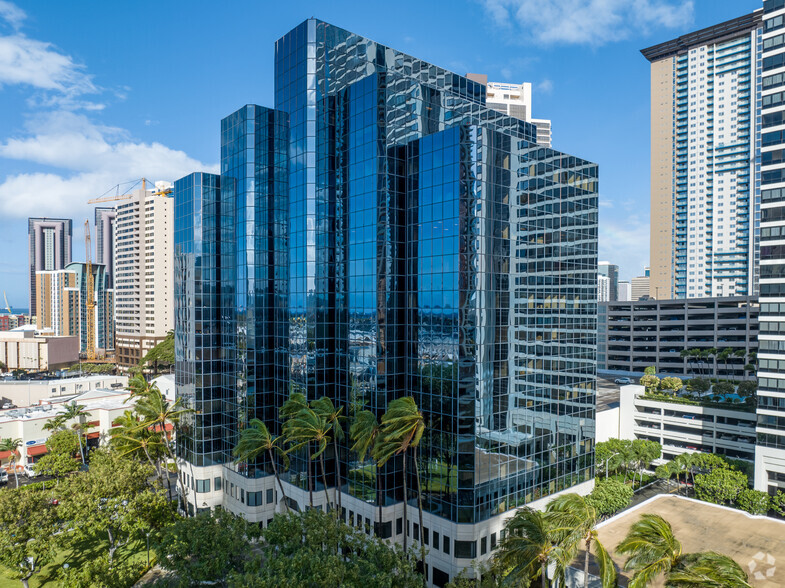 711 Kapiolani Blvd, Honolulu, HI à louer - Photo de l’immeuble – Image 1 sur 8