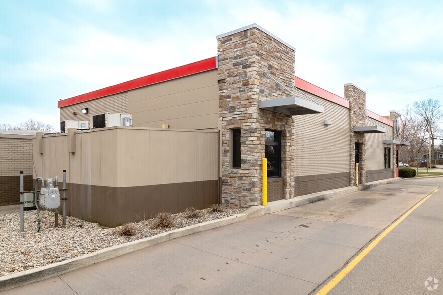 837 W Chicago Blvd, Tecumseh, MI à vendre - Photo de l’immeuble – Image 3 sur 6