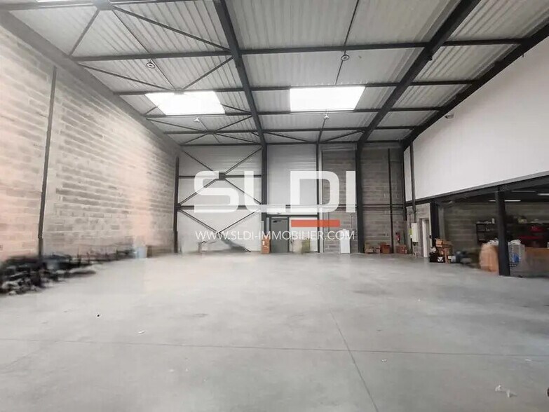 6 Rue D'Arsonval, Chassieu à louer - Photo intérieure – Image 2 sur 15