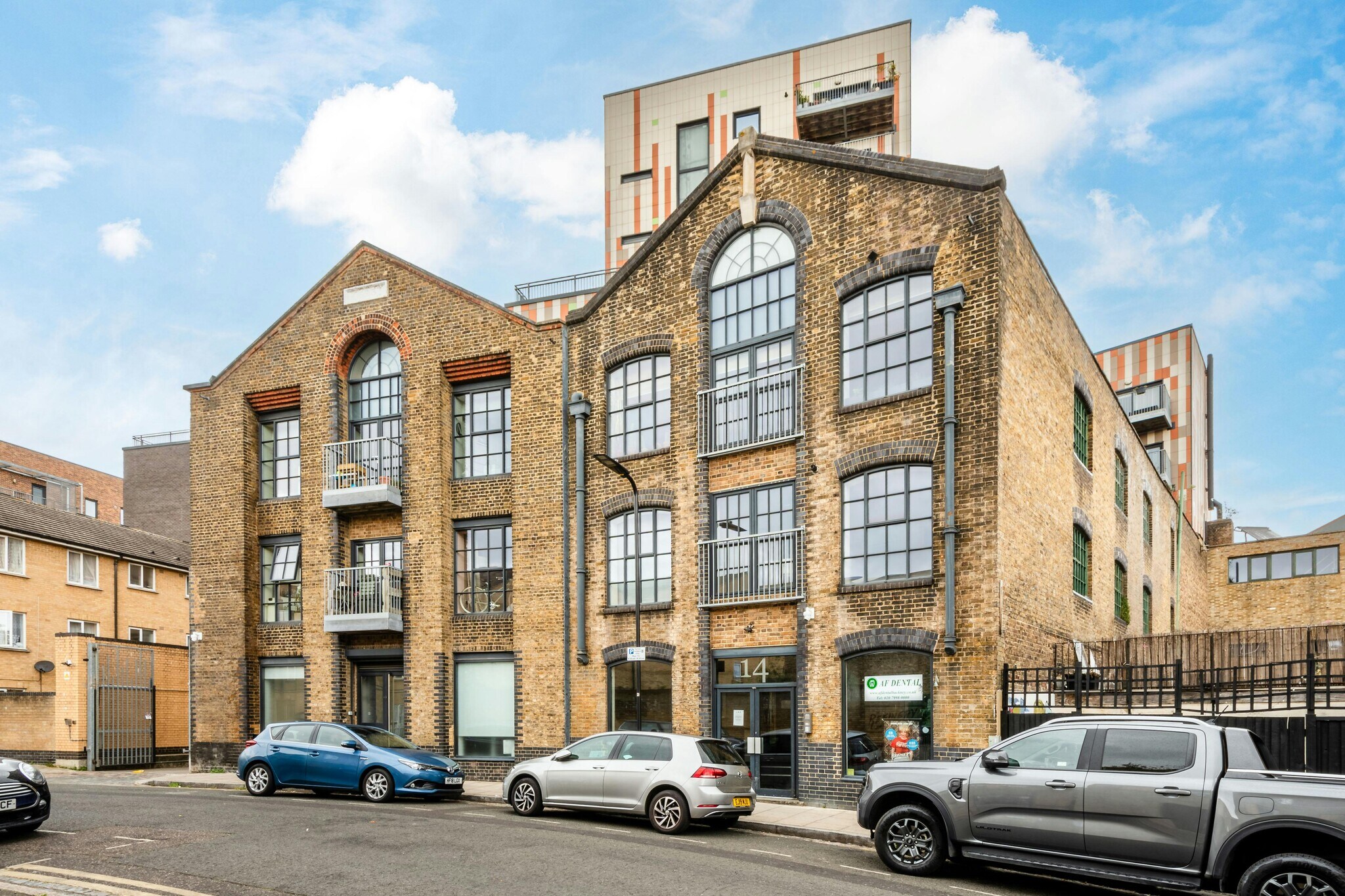 7B Cresset Rd, Londres à louer Photo de l’immeuble– Image 1 sur 25