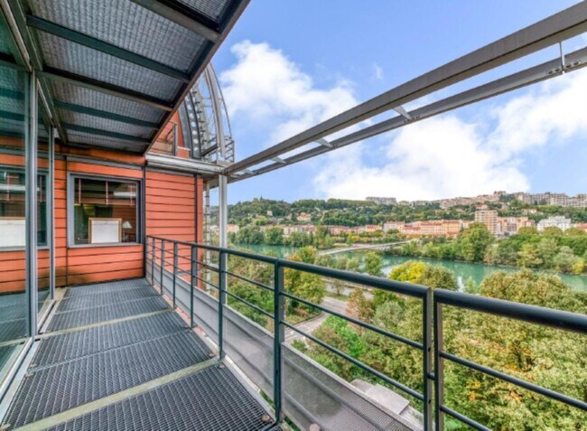 Plus de détails pour 34 Quai Charles De Gaulle, Lyon - Bureau à vendre