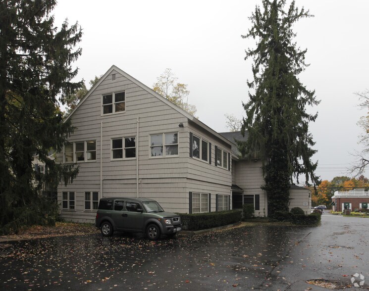 199 E Main St, Smithtown, NY à vendre - Photo de l’immeuble – Image 3 sur 17