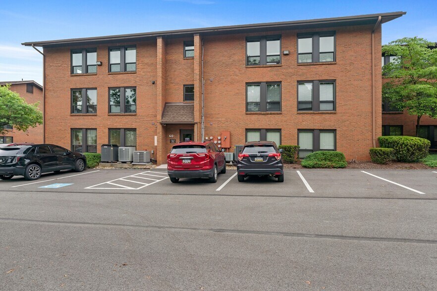 801 McKnight Park Dr, Pittsburgh, PA à vendre - Photo de l’immeuble – Image 2 sur 6