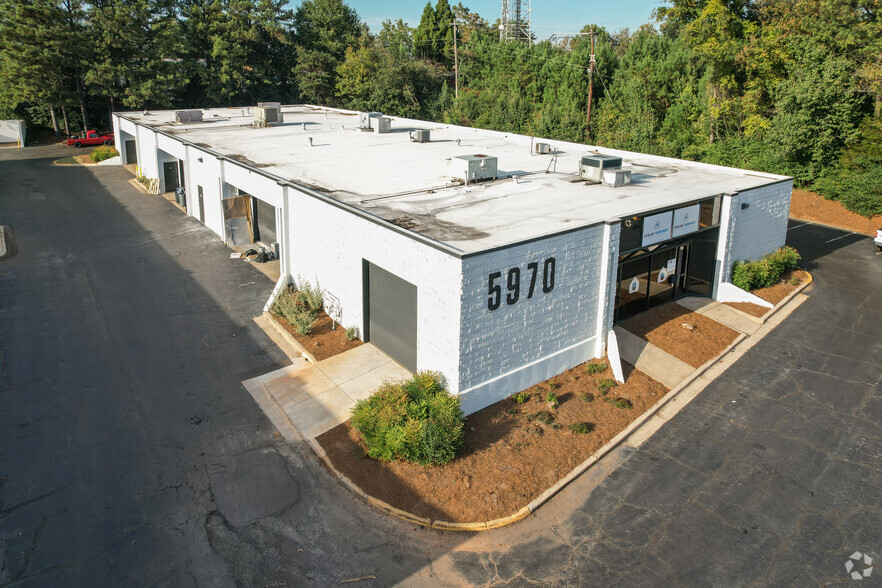 5970 Unity Dr, Norcross, GA à louer - Photo de l’immeuble – Image 2 sur 31