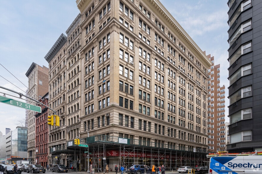 826 Broadway, New York, NY à louer - Photo de l’immeuble – Image 3 sur 7