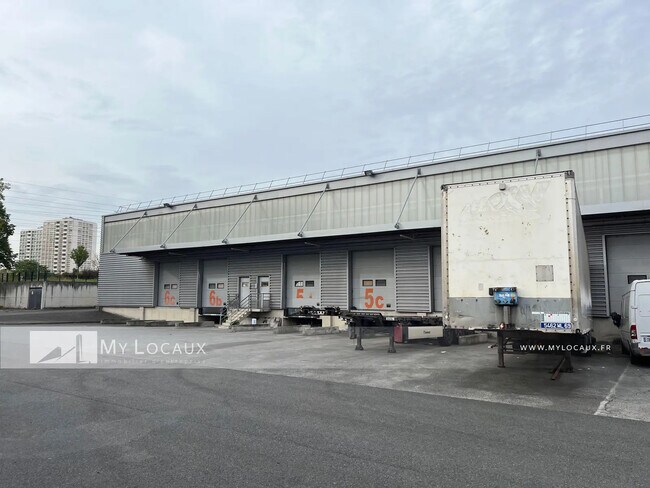 Plus de détails pour Industriel/Logistique à louer