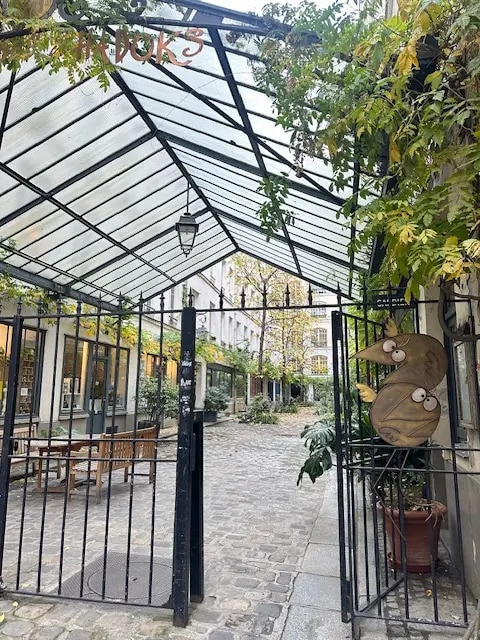 Bureau dans Paris à vendre Photo de l’immeuble– Image 1 sur 12