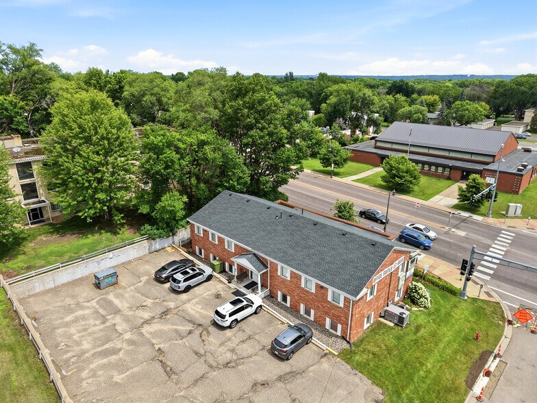 1349 S Robert St, West Saint Paul, MN à vendre - Photo de l’immeuble – Image 3 sur 3