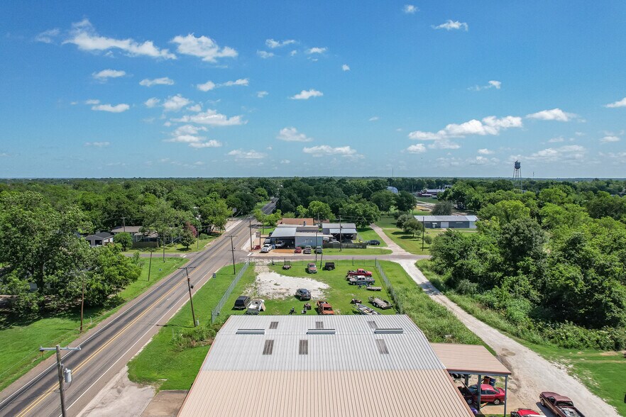 418 S Commerce St, Bremond, TX à vendre - Photo de l’immeuble – Image 1 sur 43