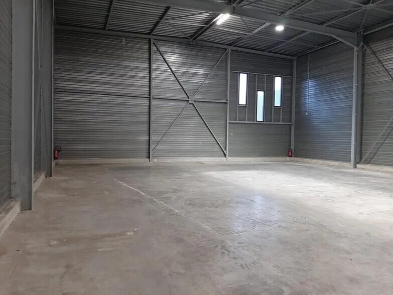Industriel/Logistique dans Semoy à louer - Photo de l’immeuble – Image 1 sur 4