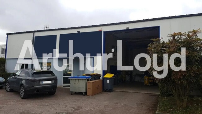 Plus de détails pour Local d’activités à vendre