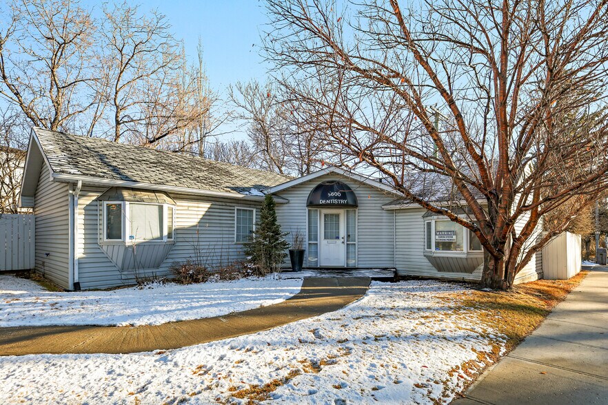 5600 Elbow Dr SW, Calgary, AB à vendre - Photo de l’immeuble – Image 1 sur 16