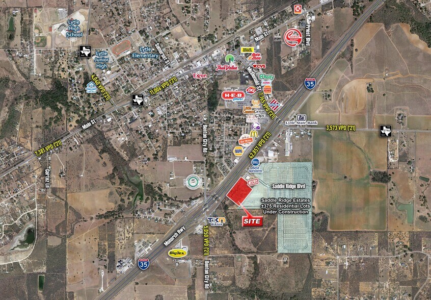 Saddle Ridge Blvd, Lytle, TX à vendre - Photo principale – Image 1 sur 3