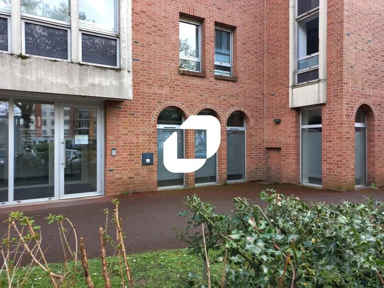 Bureau dans Marcq-en-Baroeul à vendre - Photo de l’immeuble – Image 1 sur 10