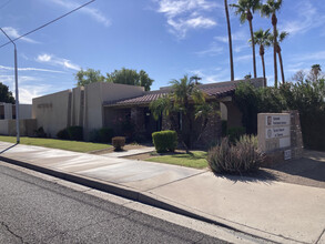 2530 S Rural Rd, Tempe, AZ à louer Photo de l’immeuble– Image 1 sur 13
