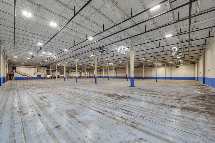 609 Silver St, Agawam, MA à louer - Photo intérieure – Image 3 sur 15