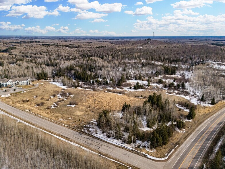 xxx Irongate ave, Hibbing, MN à vendre - Photo de l’immeuble – Image 3 sur 20