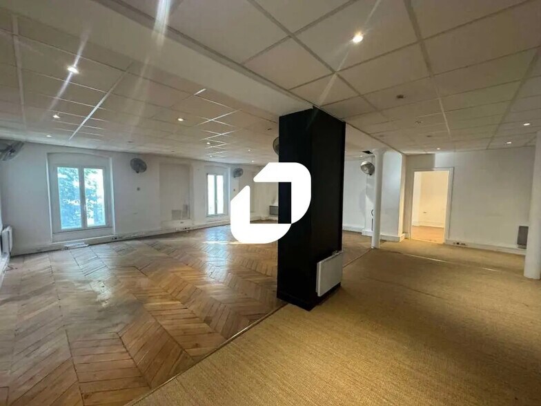 Bureau dans Paris à louer - Photo de l’immeuble – Image 2 sur 15
