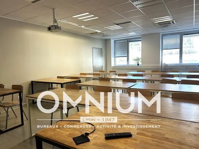 Plus de détails pour Bureau à louer